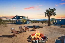 2 Homes, Hot Tub, Firepit, BBQ, Games