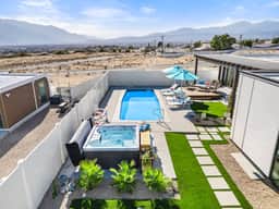 Desert Skies Modernist Villa w/ Pool, Spa & Casita