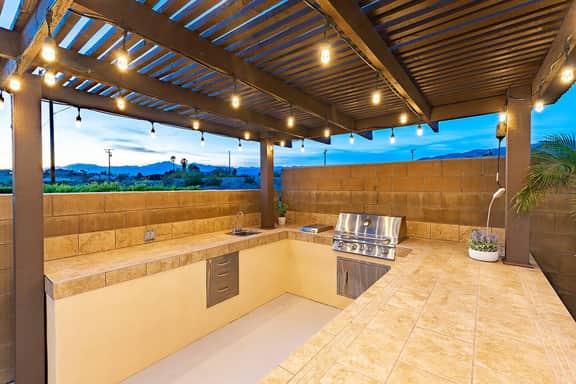 Unique Pool, Spa, Firepit, GameRoom @MariamsBnb