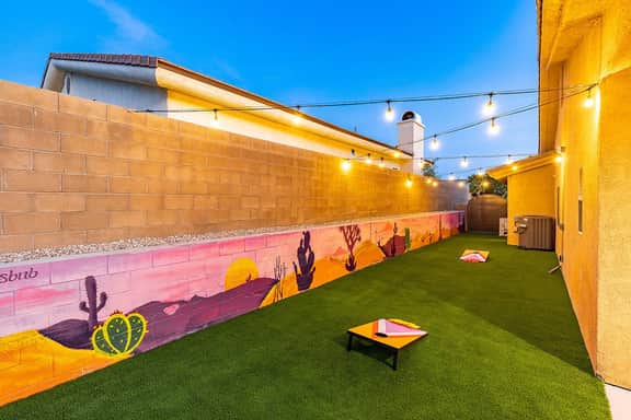 Unique Pool, Spa, Firepit, GameRoom @MariamsBnb