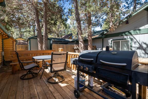Big Bear Retreat | Hot Tub, BBQ, Views & Games