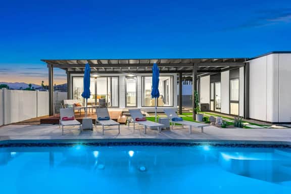 Desert Skies Modernist Villa w/ Pool, Spa & Casita