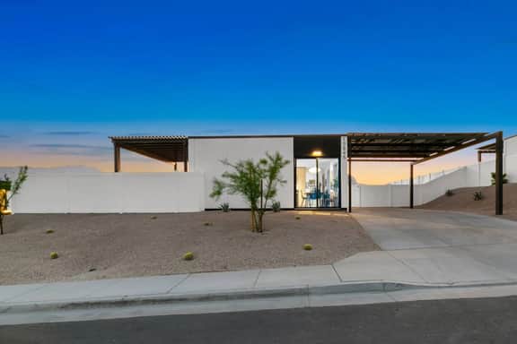Desert Skies Modernist Villa w/ Pool, Spa & Casita