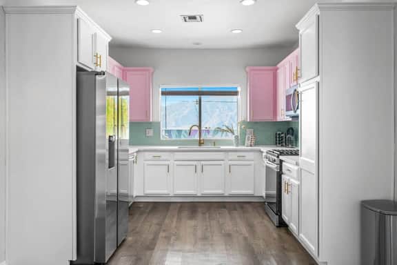 PinkBlissHouz: Pool, Spa, Firepit, Themed Rooms