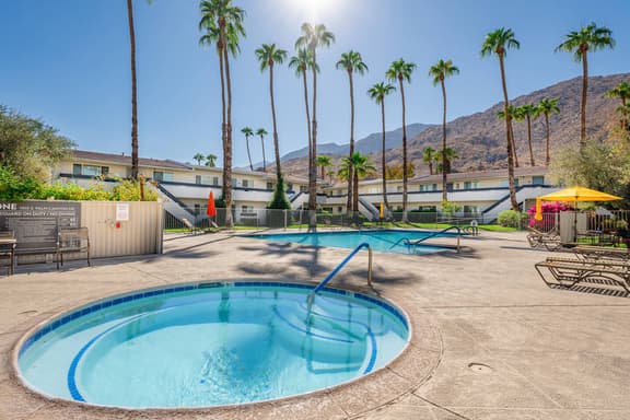 Palm Springs Condo | Pools | Hot tub | Parking