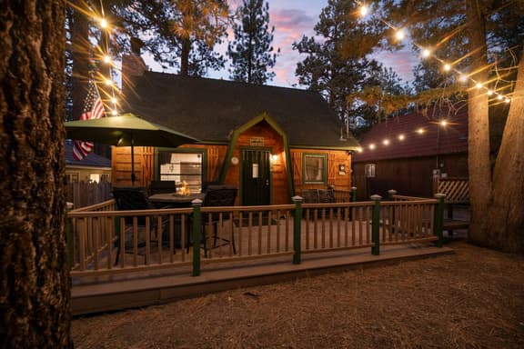 Rustic Mountain Cabin | Spa, Firepit, Playroom
