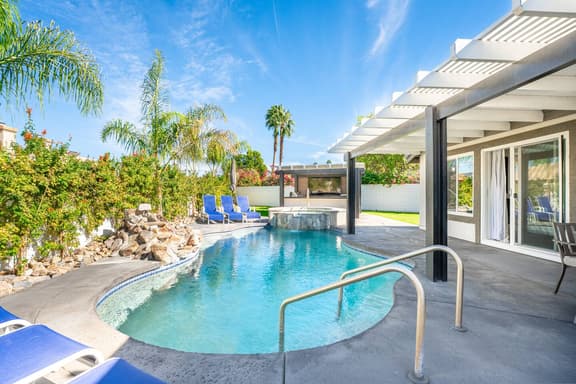4 Bedroom Palm Desert Getaway