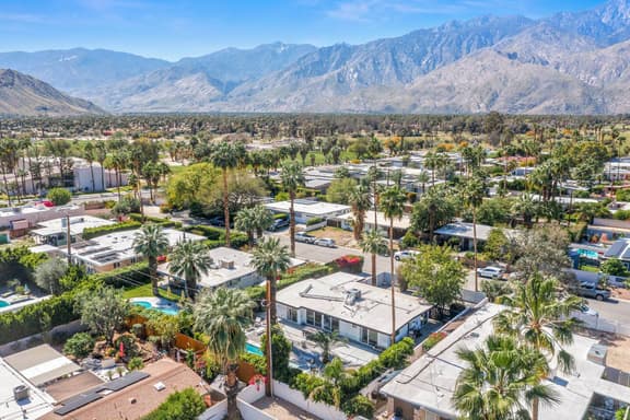 NEW: Palm Springs Gem | Pool, Spa, Fire Pit, Games